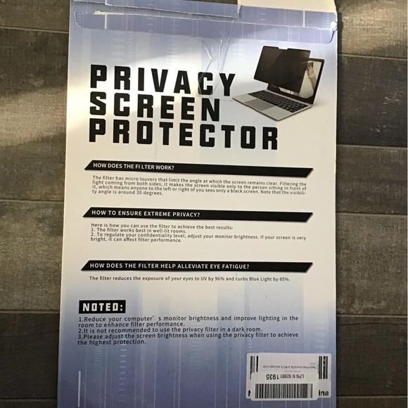 Magnetic Privacy Screen Protector For MacBook 12 Anti Glare Anti Scratch - Picture 2 of 2